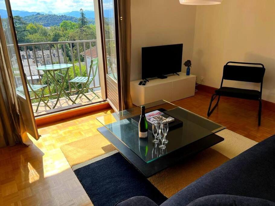 דירות Pau Centre Vue Sur Les Pyrenees Pour 2 Nuits Au Minimum מראה חיצוני תמונה