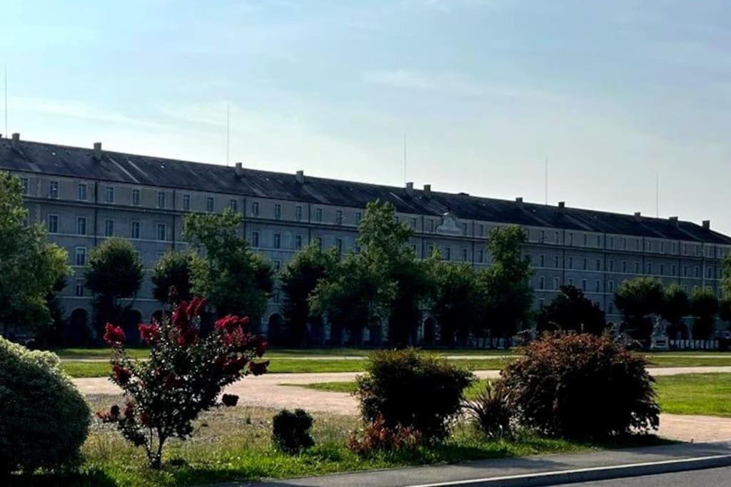 דירות Pau Centre Vue Sur Les Pyrenees Pour 2 Nuits Au Minimum מראה חיצוני תמונה