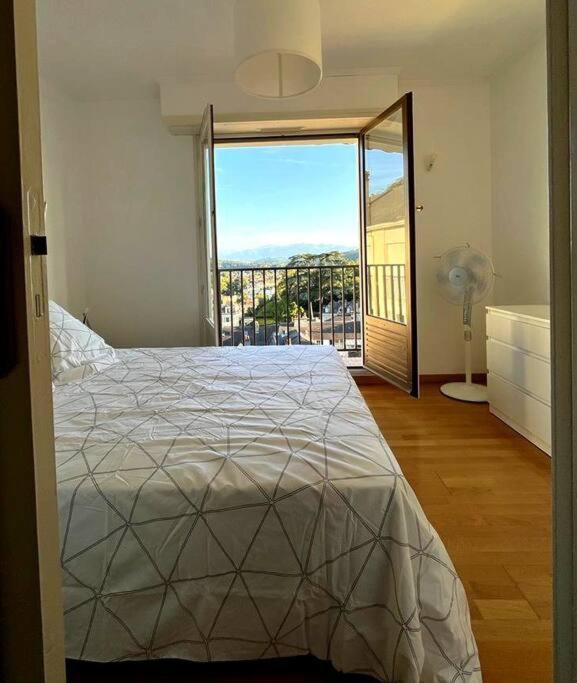 דירות Pau Centre Vue Sur Les Pyrenees Pour 2 Nuits Au Minimum מראה חיצוני תמונה